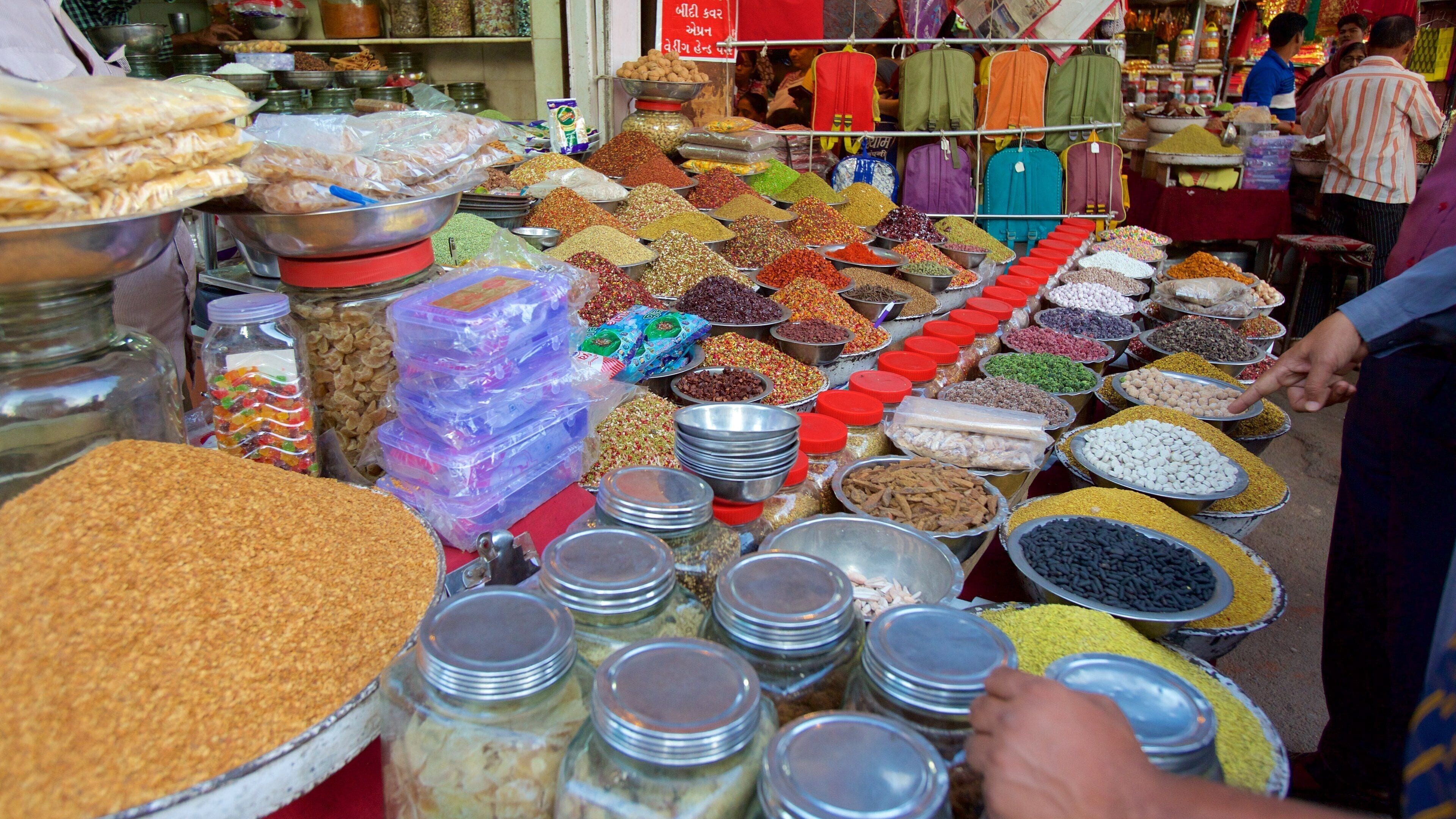 Manek Chowk , Ahmedabad, India mostrando mercados