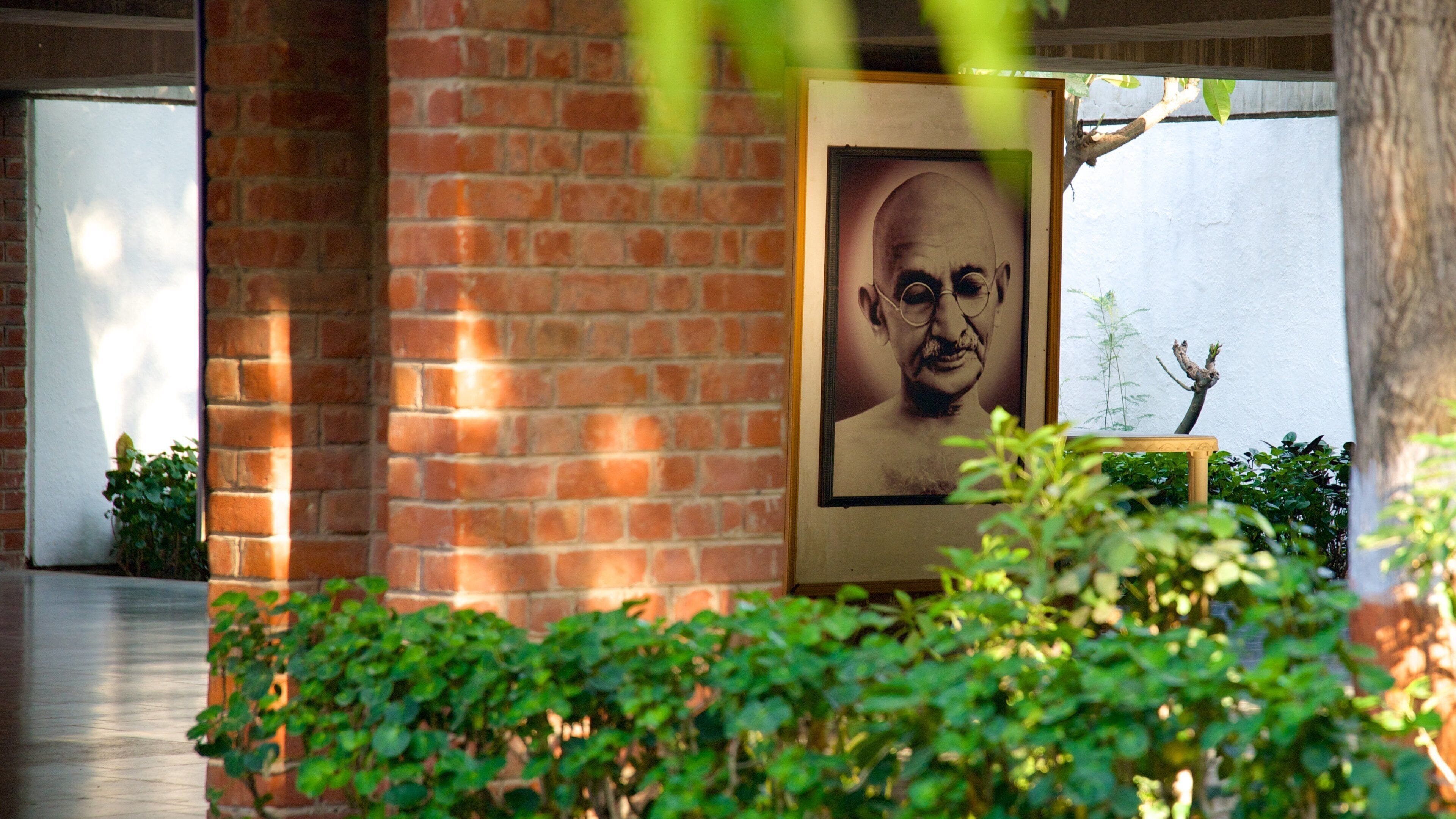 Gandhi Ashram que incluye arte