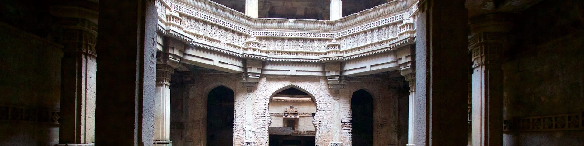Adalaj Vav featuring heritage elements, a temple or place of worship and interior views