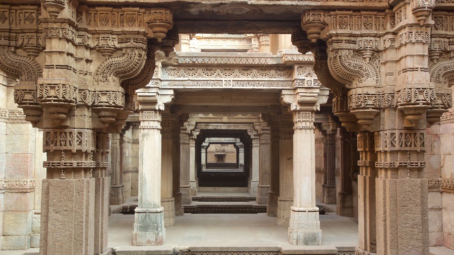 Adalaj Stepwell featuring a temple or place of worship, heritage elements and heritage architecture