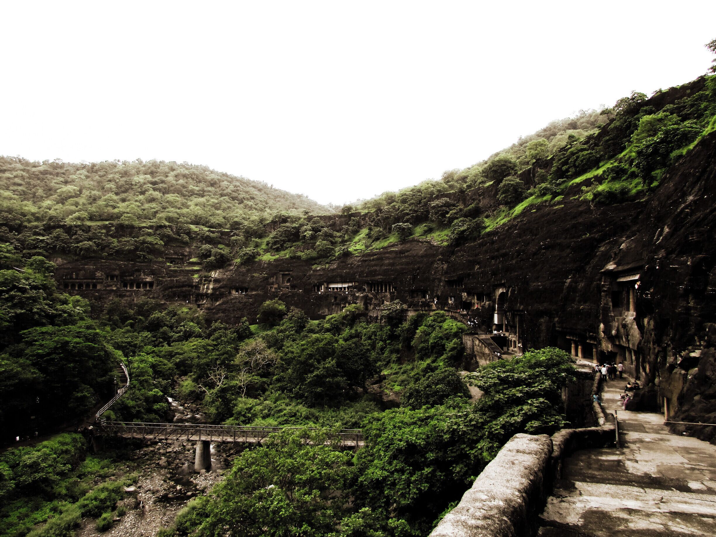 Ajanta Caves are a group of different caves which vary from Hindu, Jain and Buddhist. They have beautifully carved structures. They are tucked away in mountains and weren't found till much later, unlike their popular counterparts Ellora Caves.
#InsideTravellersShoes