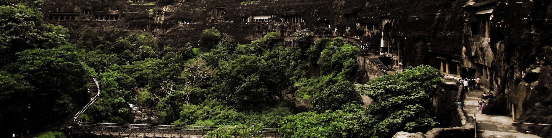 Ajanta Caves are a group of different caves which vary from Hindu, Jain and Buddhist. They have beautifully carved structures. They are tucked away in mountains and weren't found till much later, unlike their popular counterparts Ellora Caves.
#InsideTravellersShoes