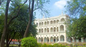 Cung điện Aga Khan cho thấy thành phố, lâu đài hoặc cung điện và kiến trúc di sản