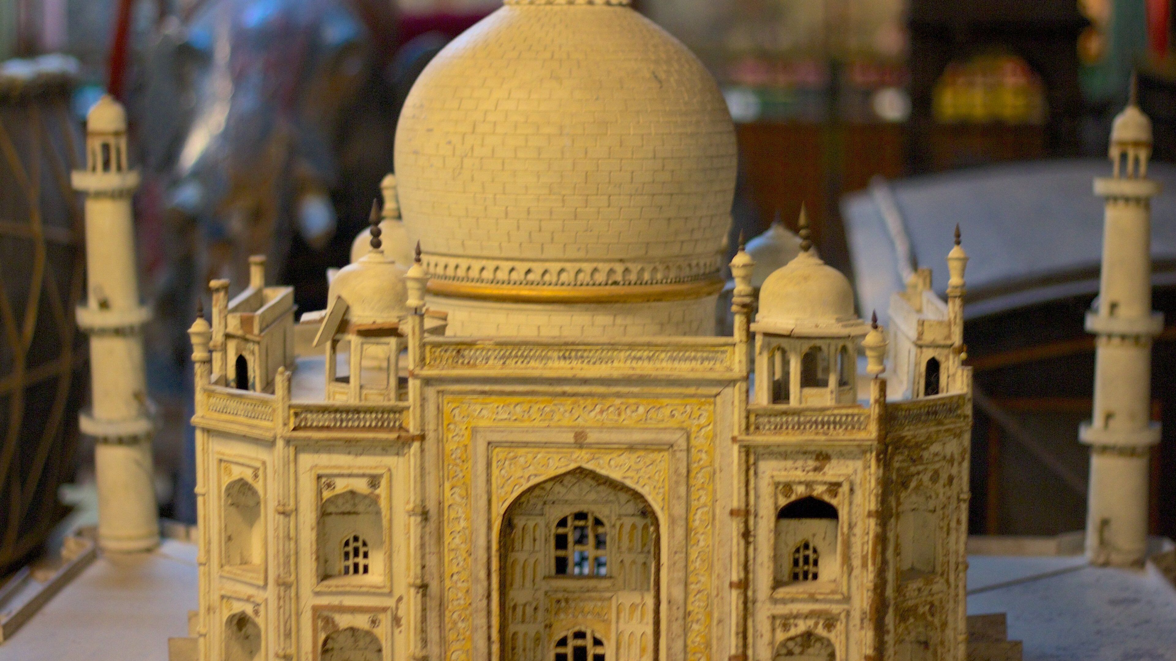 Raja Dinkar Kelkar Museum featuring interior views and art