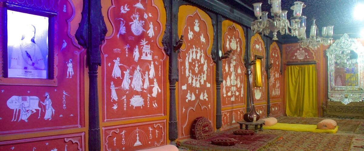 Museo Raja Dinkar Kelkar ofreciendo vistas interiores