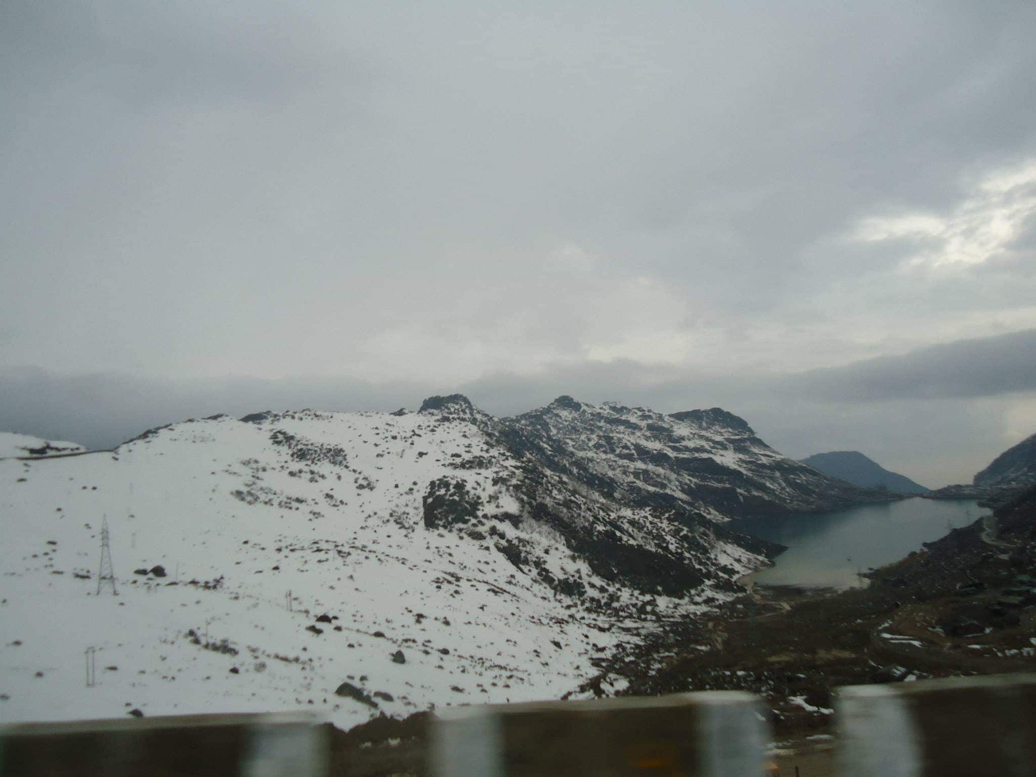 One of the breathtaking place in Sikkim.
#india #northeast #lake #snow #mountain