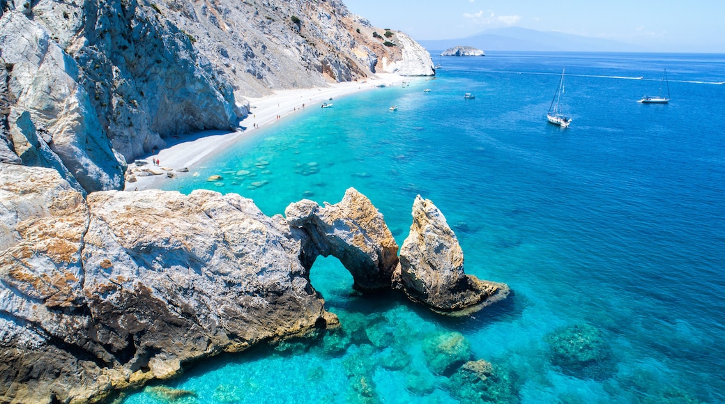 Luftaufnahme von Lalaria-Strand in Skiathos. Drohnenfotografie