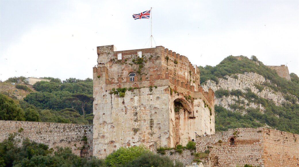 Moorish Castle showing tranquil scenes and heritage architecture