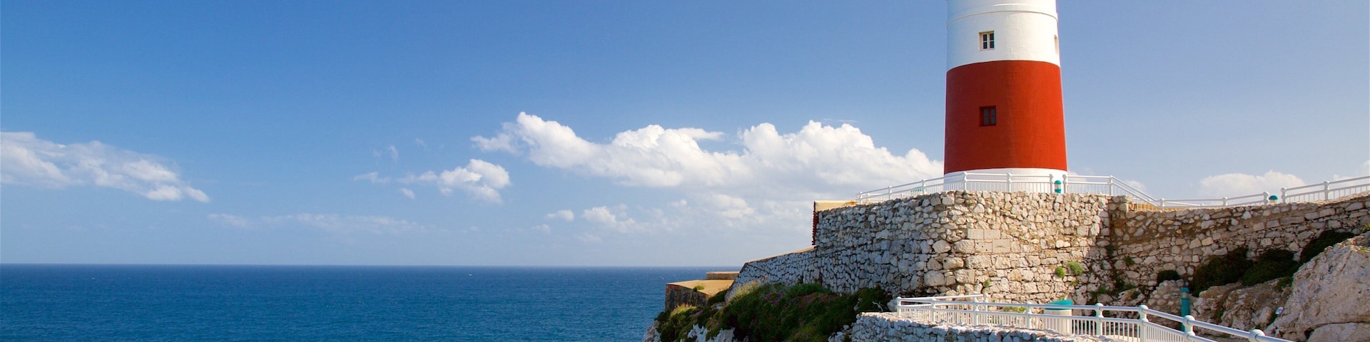 Europa Point Lighthouse mit einem schroffe KĂŒste, Ansichten und allgemeine KĂŒstenansicht