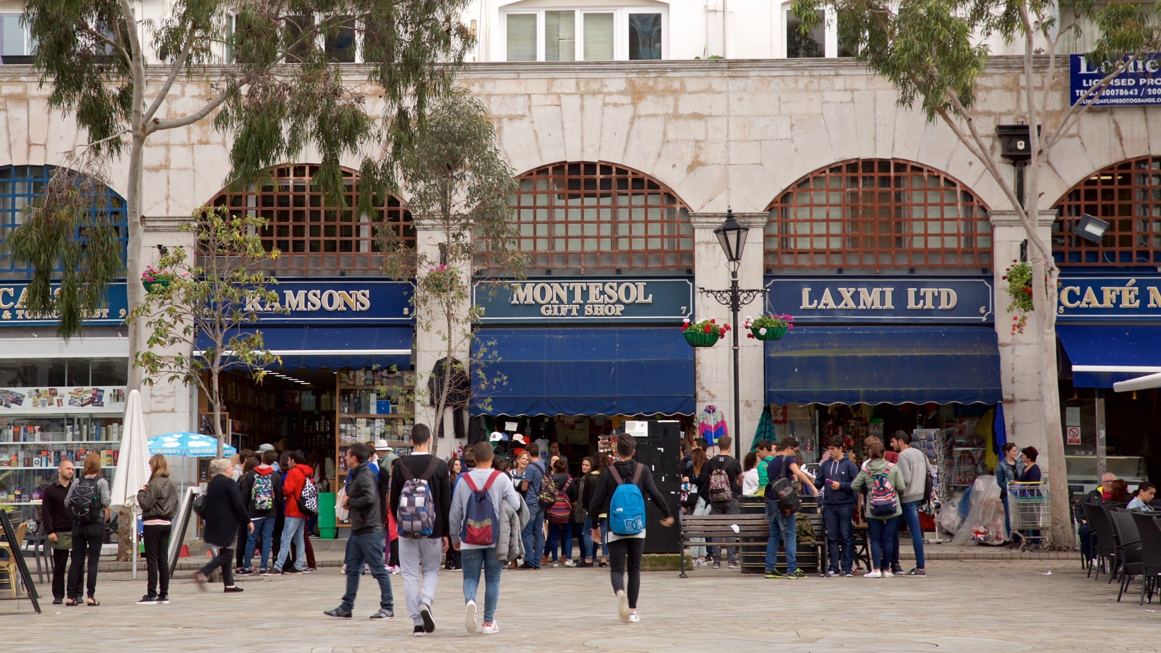 Casemates Square