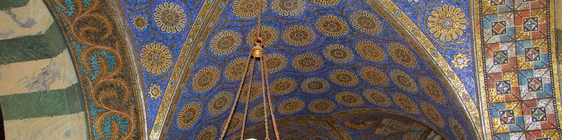 Aachen Cathedral showing heritage architecture, religious aspects and heritage elements