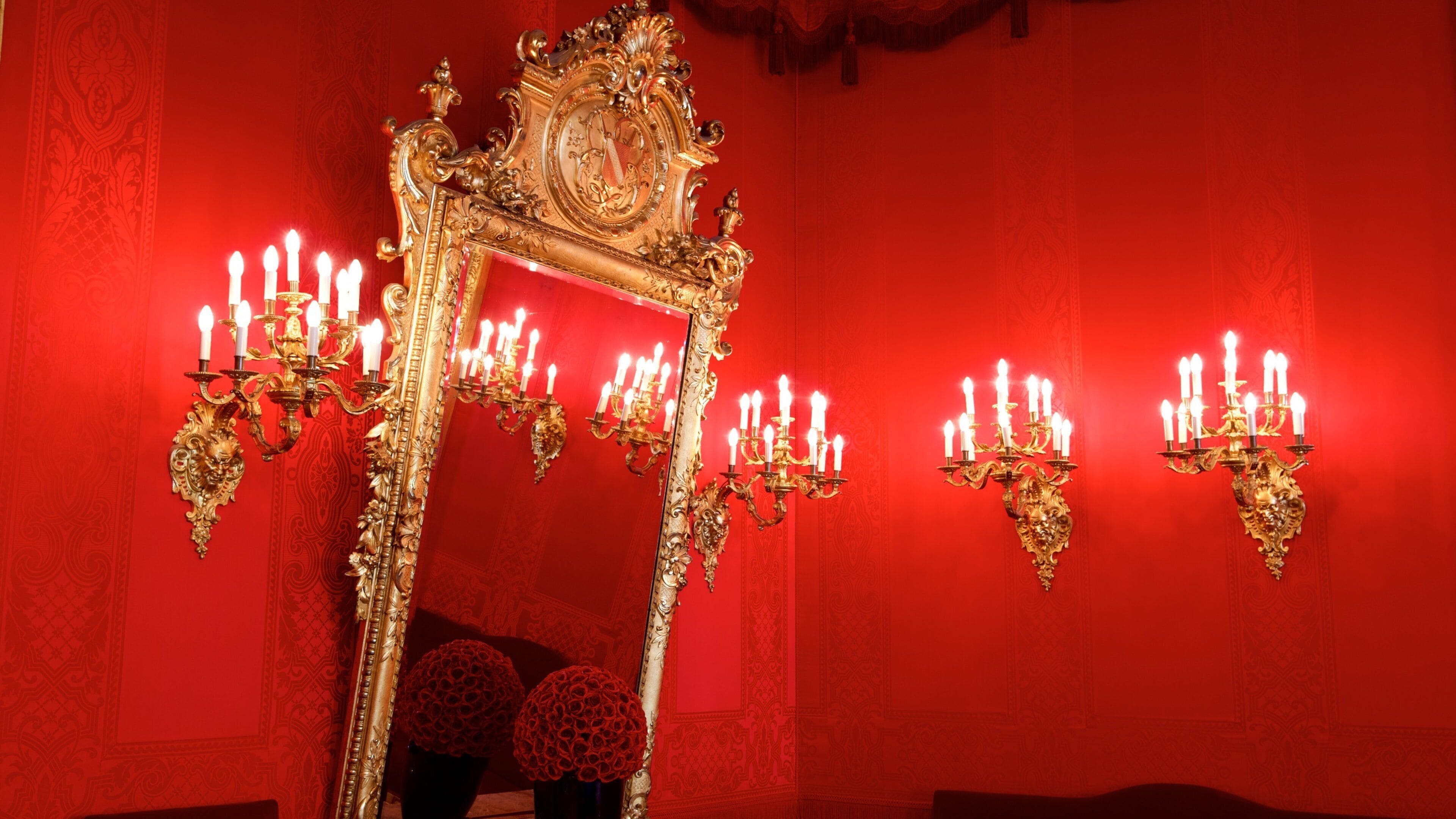 Casino de Baden-Baden ofreciendo vistas interiores y un hotel o resort de lujo