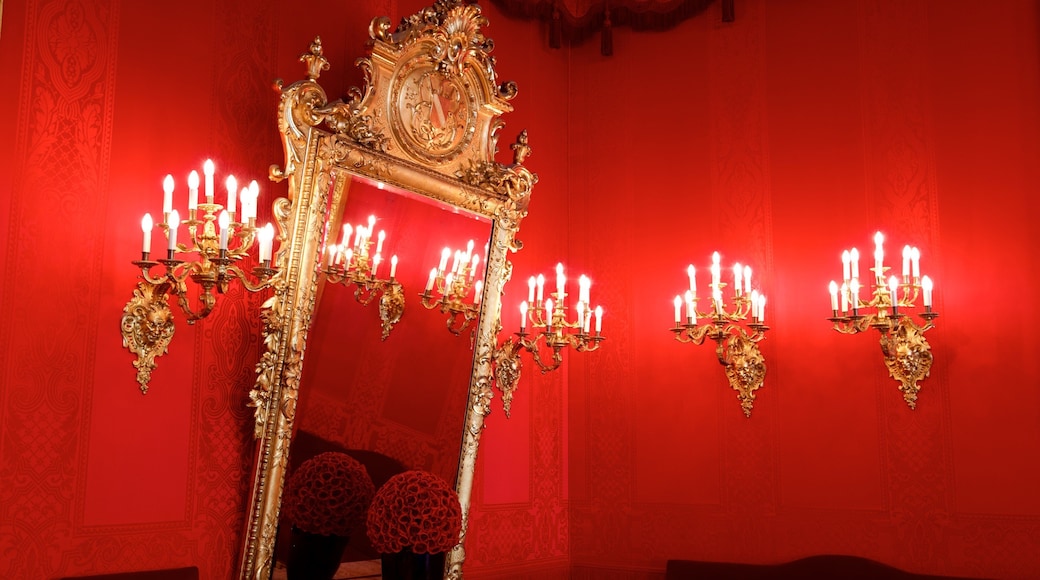 Casino de Baden-Baden ofreciendo vistas interiores y un hotel o resort de lujo