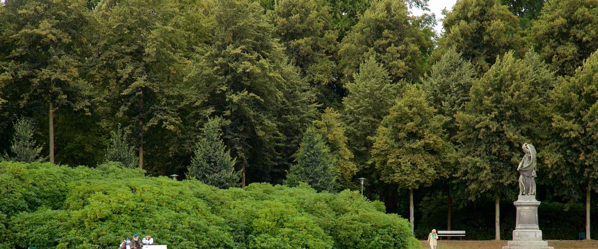 Findorff which includes a garden and a lake or waterhole