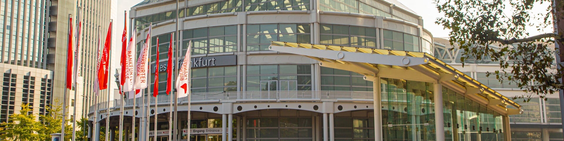 Festhalle Frankfurt which includes a city