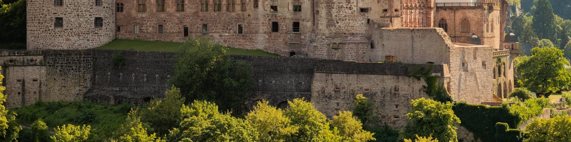 Heidelberg Castle which includes heritage architecture and landscape views