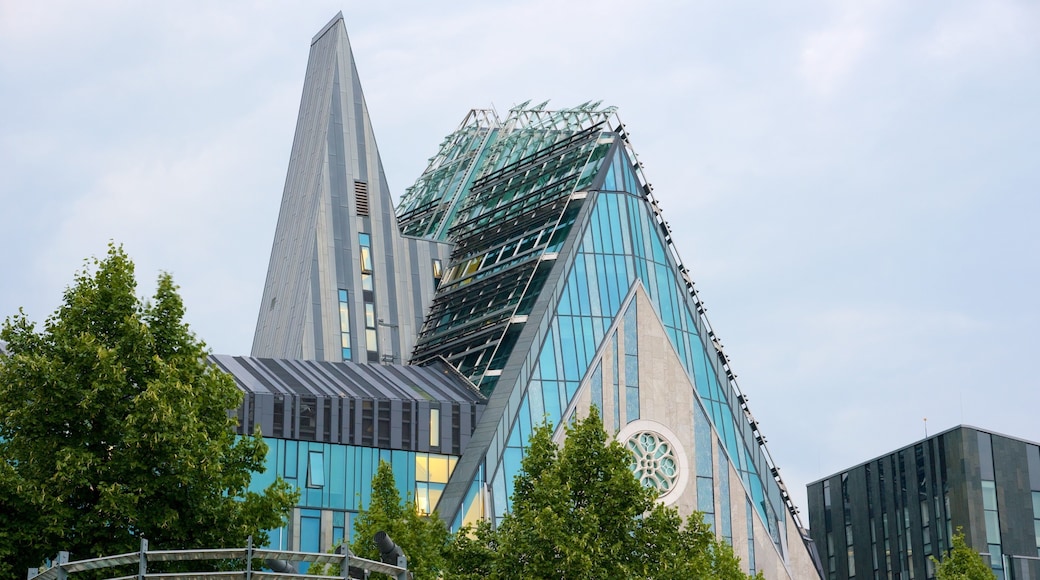 Leipzig University showing modern architecture