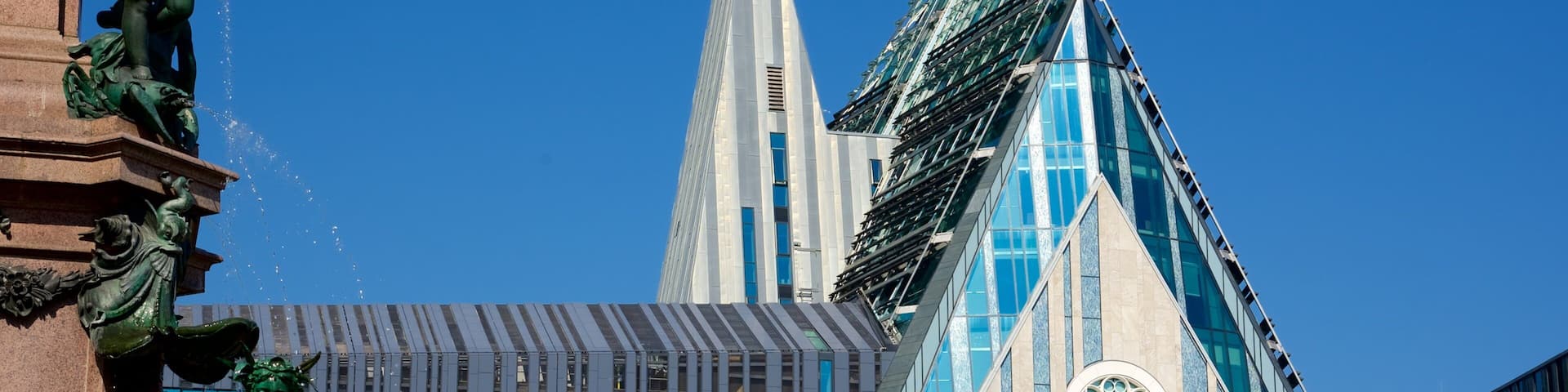 Zentrum showing modern architecture and a church or cathedral