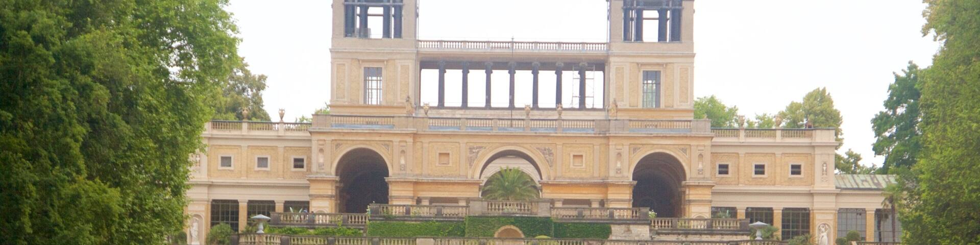 Orangery Palace which includes heritage elements, heritage architecture and a statue or sculpture