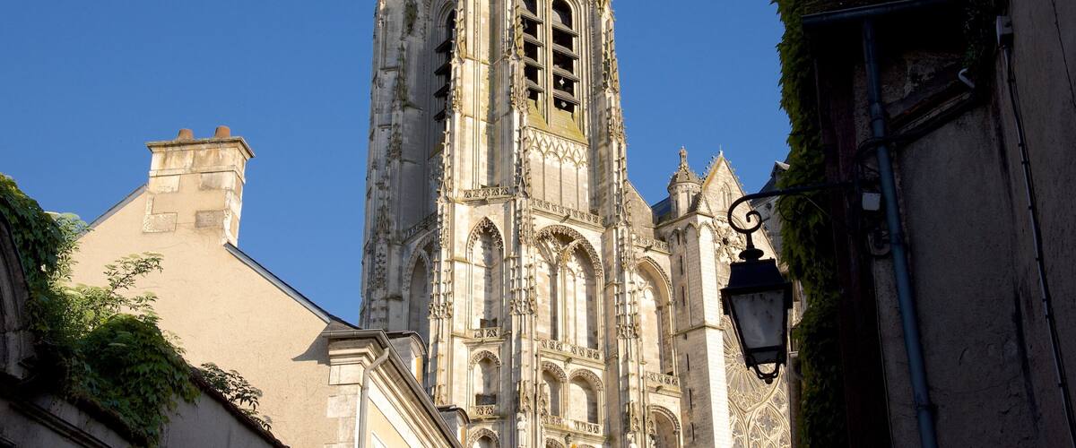 Bourges Cathedral showing a church or cathedral and heritage architecture