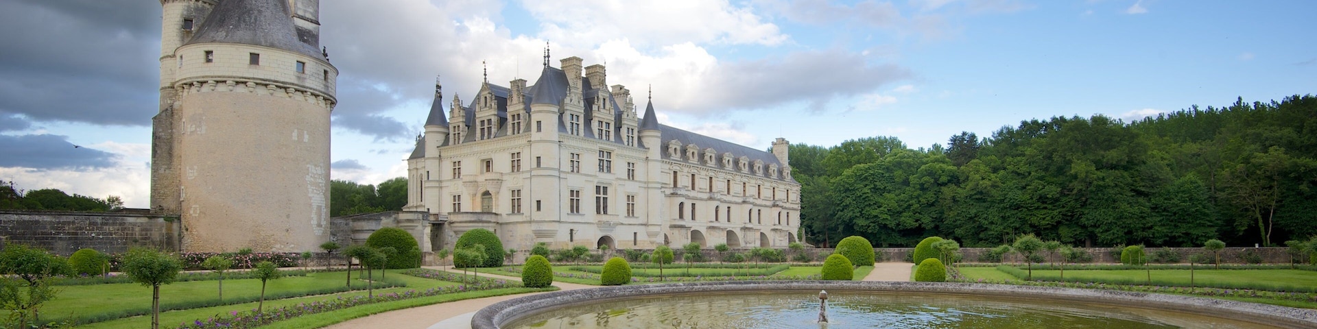 Chateau de Chenonceau ofreciendo arquitectura patrimonial, un parque y un castillo