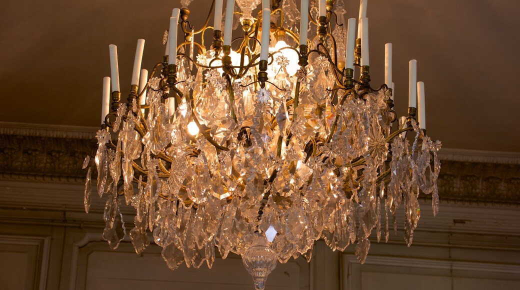 Chateau de Valencay joka esittÀÀ sisÀkuvat ja linna