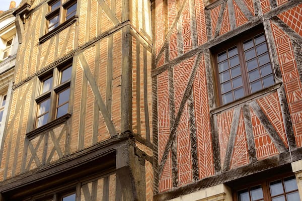 Place Plumereau showing a house