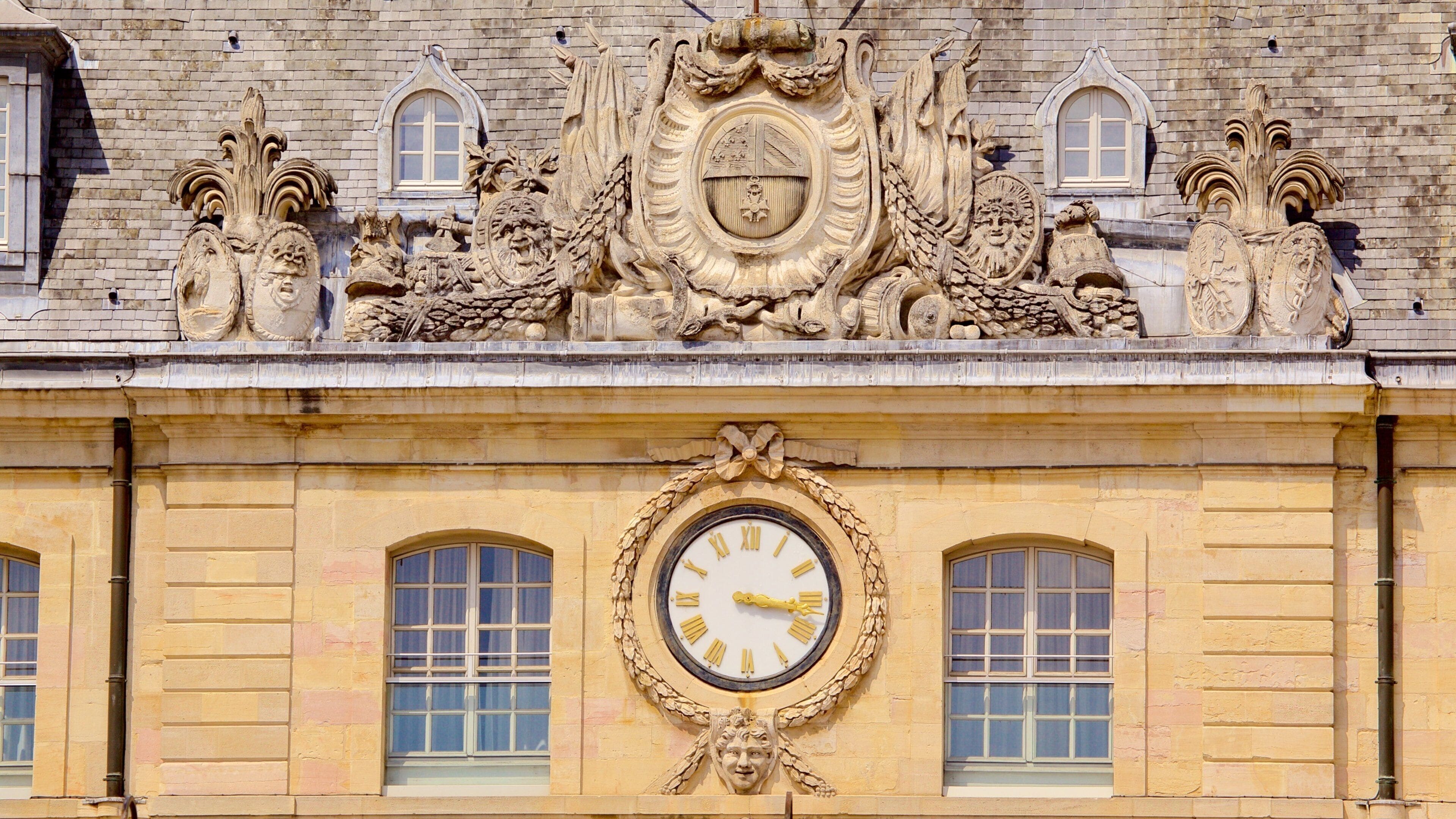 Palacio de los Duques que incluye elementos patrimoniales