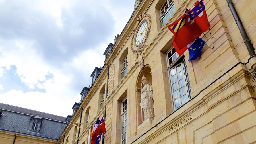 Palace of the Dukes featuring heritage elements and a statue or sculpture