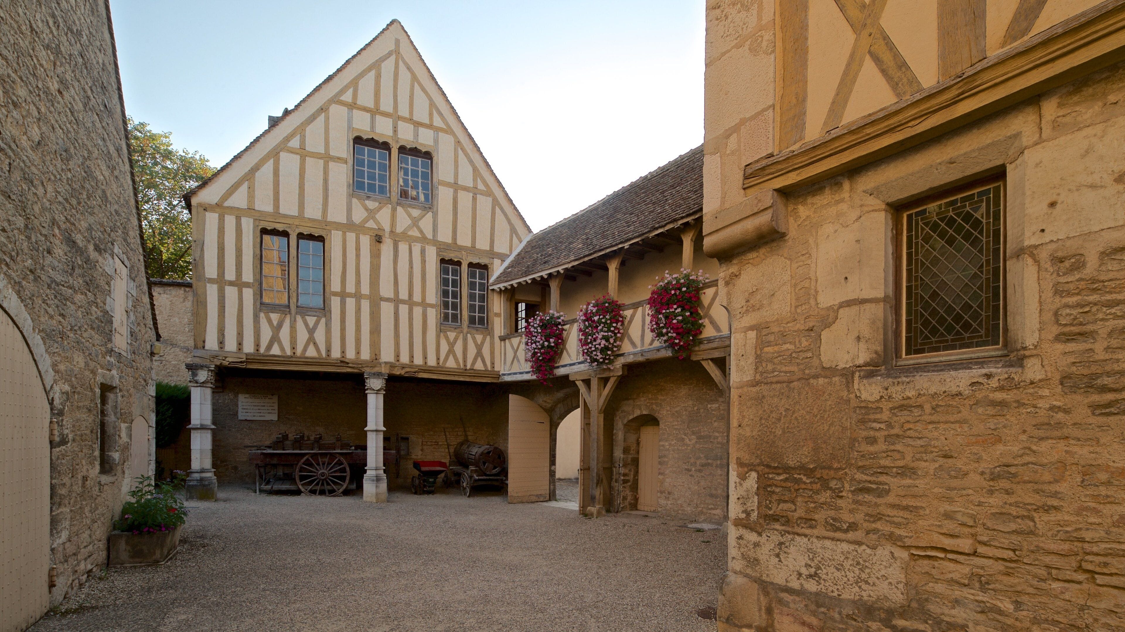 Burgundy Wine Museum featuring flowers and heritage elements