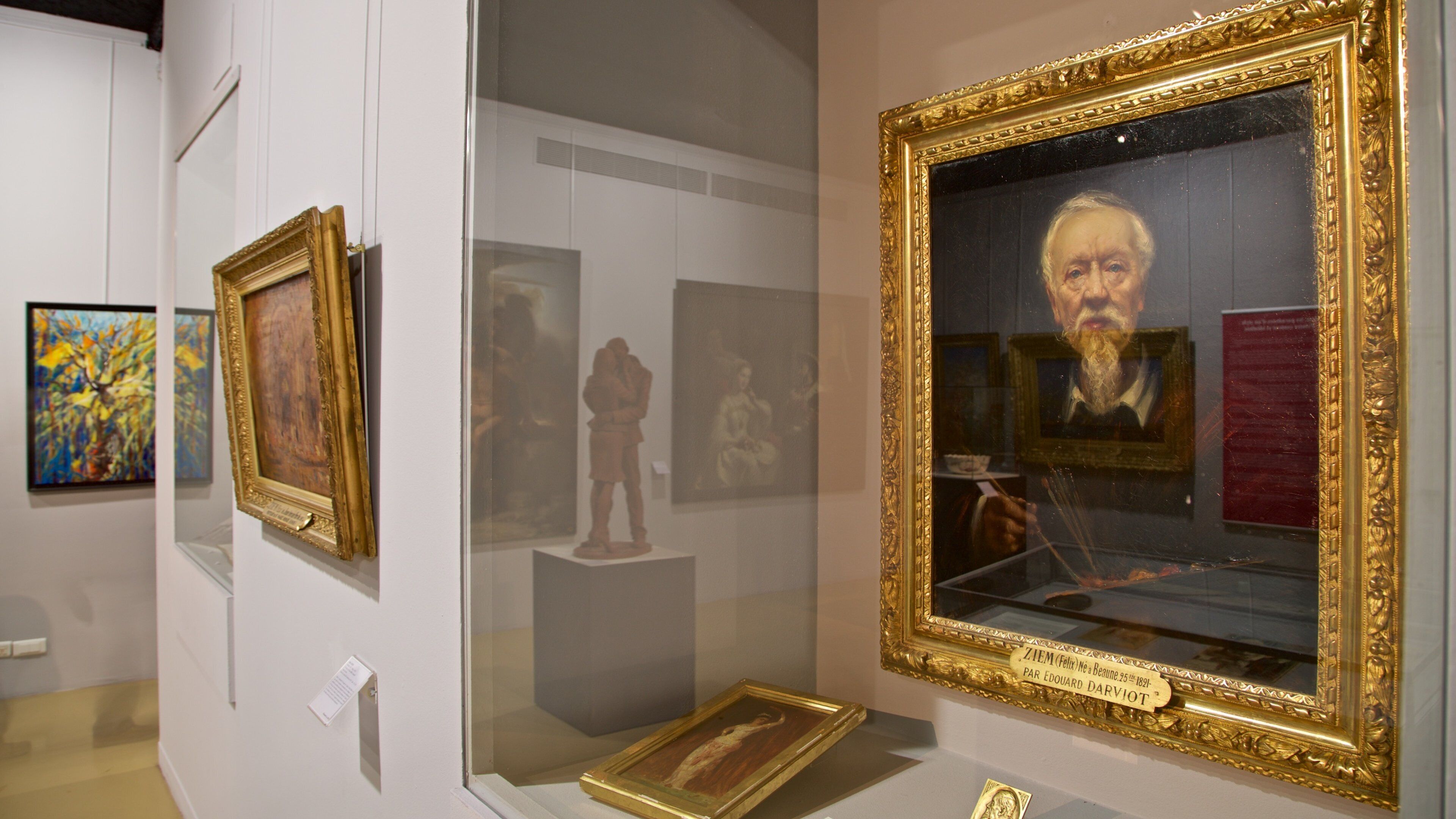 Museum of Fine Arts som inkluderer kunst og innendørs