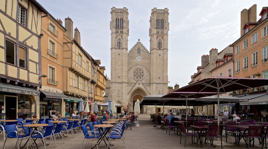 Chalon Cathedral which includes heritage architecture, a city and outdoor eating