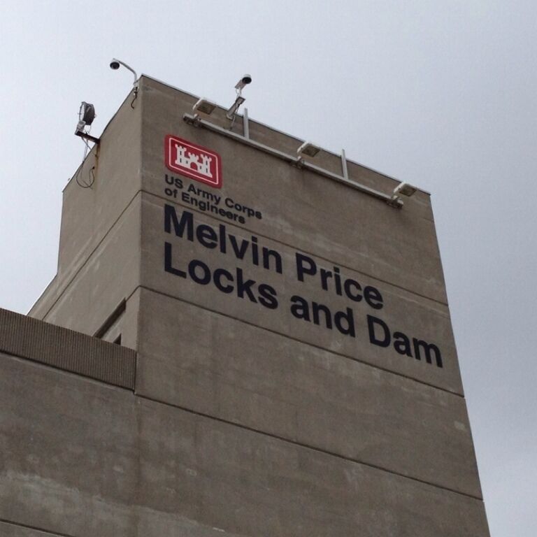 Free museum about tugboats, river life, nature, and a lock and dam tour.