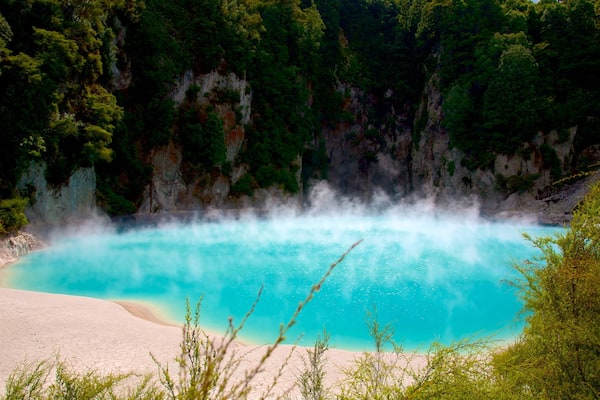 Waimangu Volcanic Valley das einen heiĂe Quelle