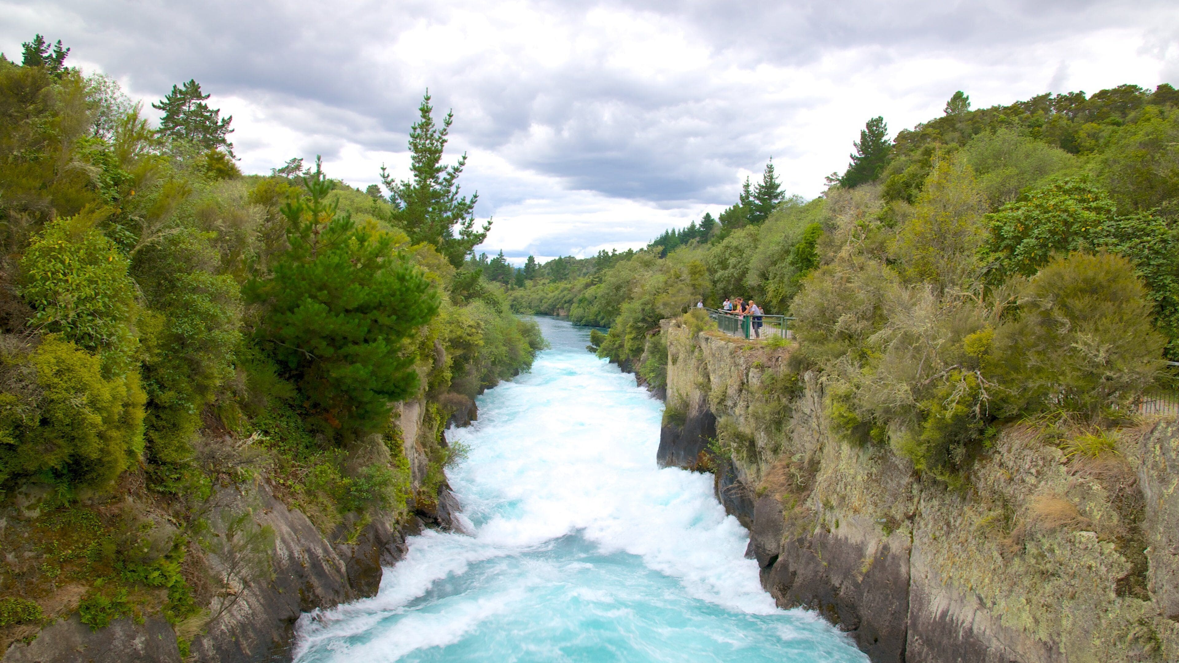 Huka Falls featuring rapids