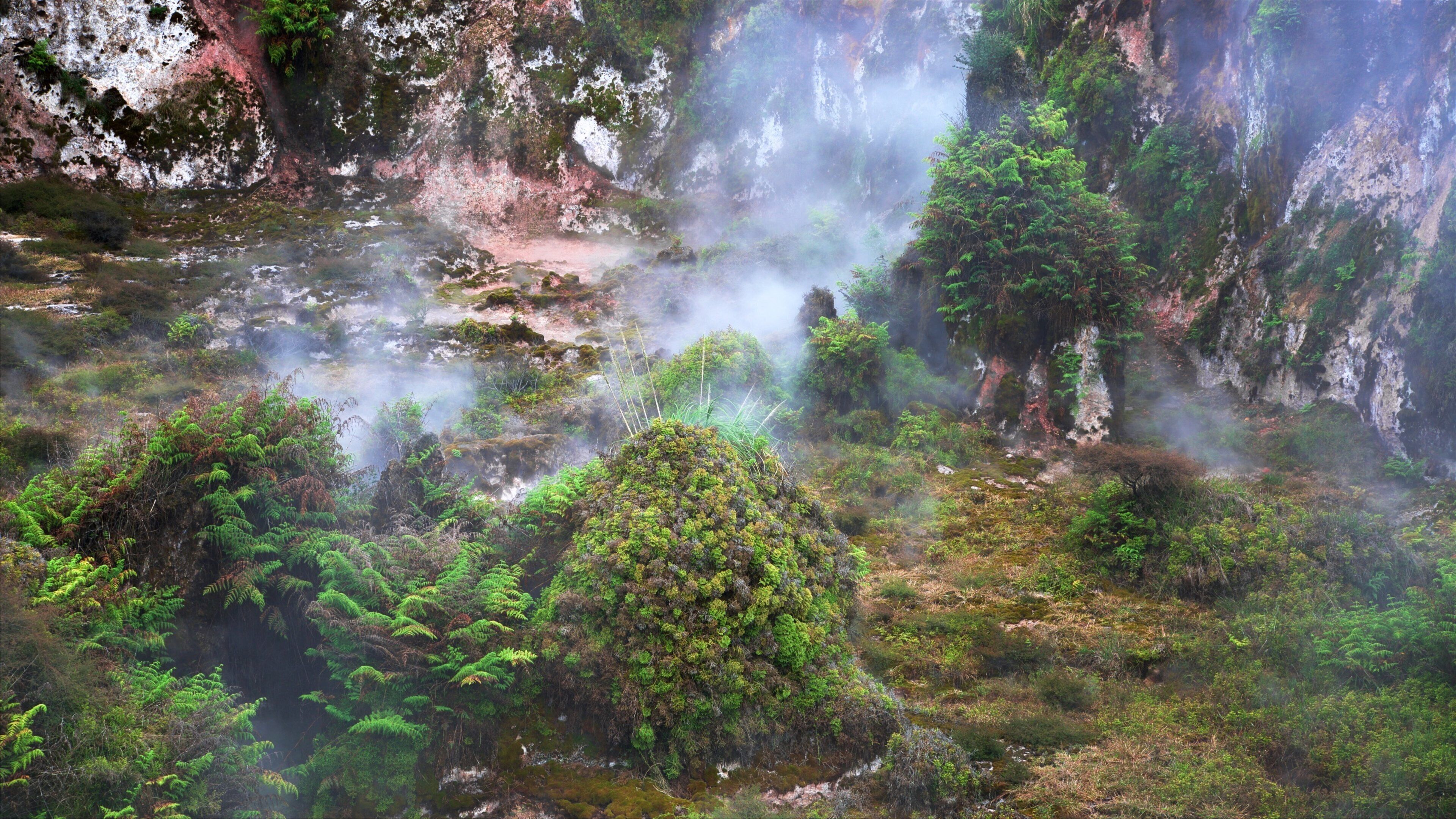 クレーター オブ ザ ムーン 表示 温泉