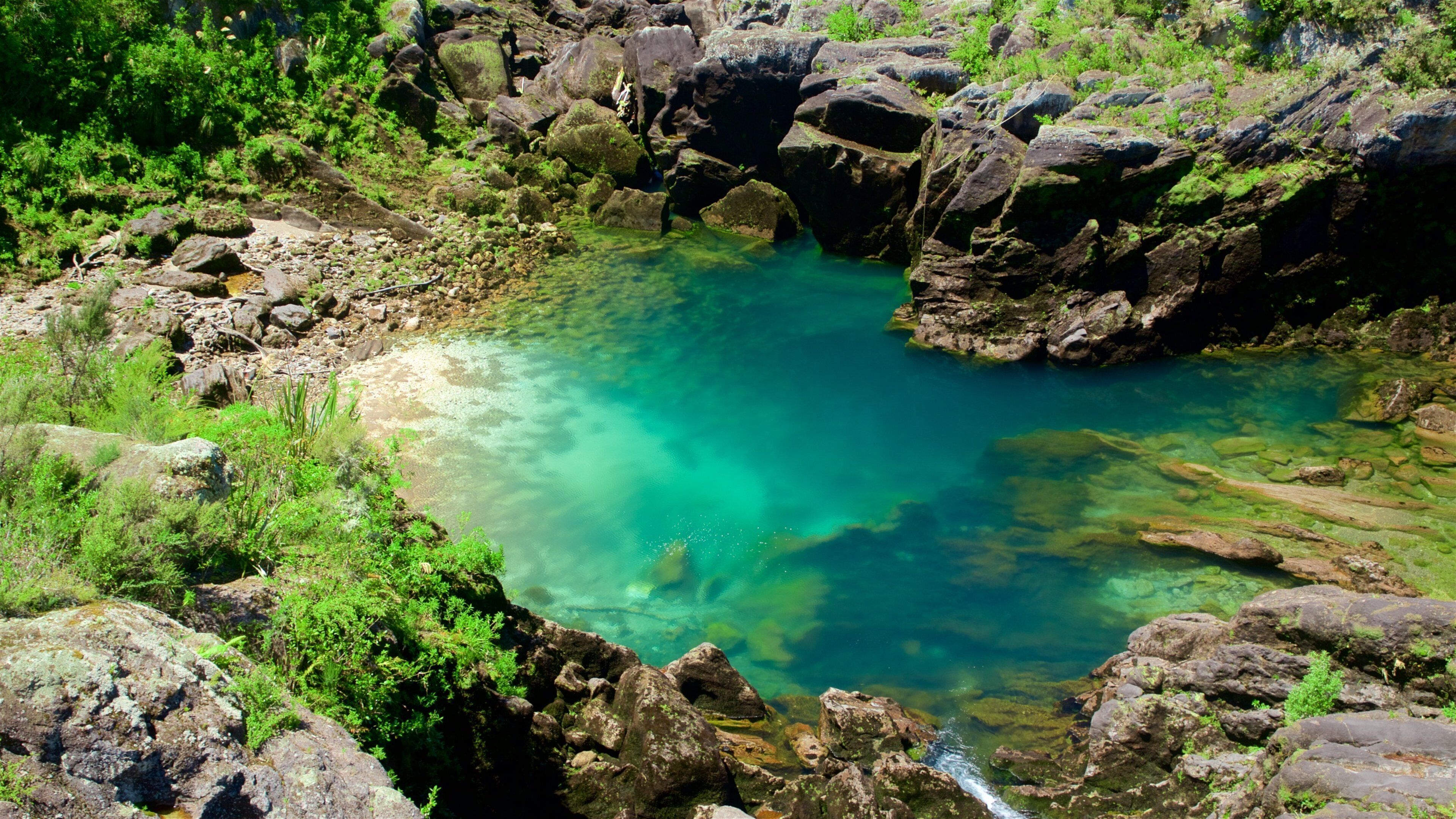 Aratiatia Rapids featuring a river or creek