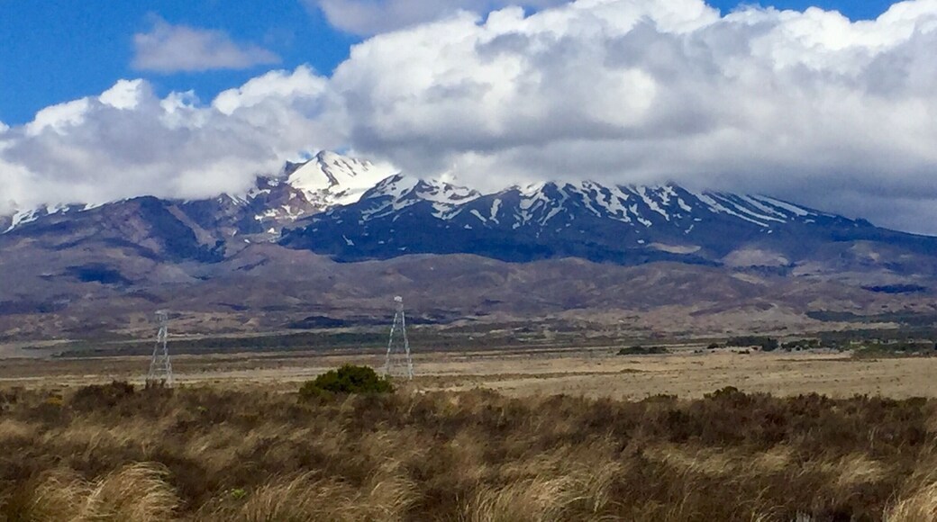 Lovely view of the mountains in Tongariro National Park 🏔
#roadtrip #NZ18 #Mountains