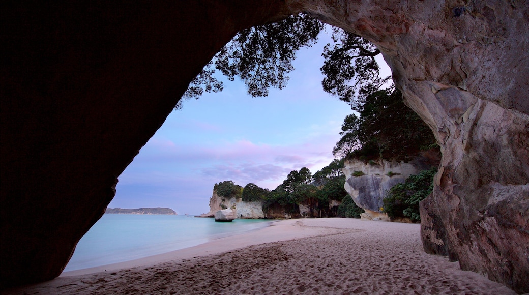 Cathedral Cove Beach