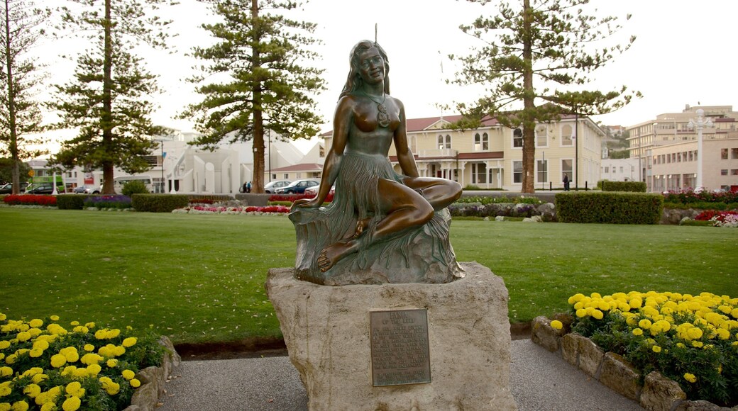 Pania of the Reef showing a garden