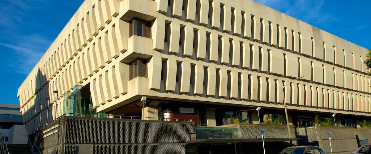 Biblioteca Nacional caracterizando arquitetura moderna