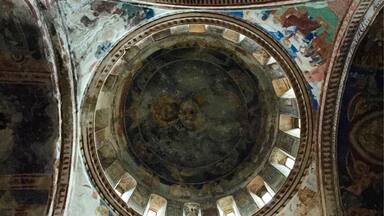 A beautiful church. Beautiful frescoes all over. I was the only one there at the time, it was very quiet.