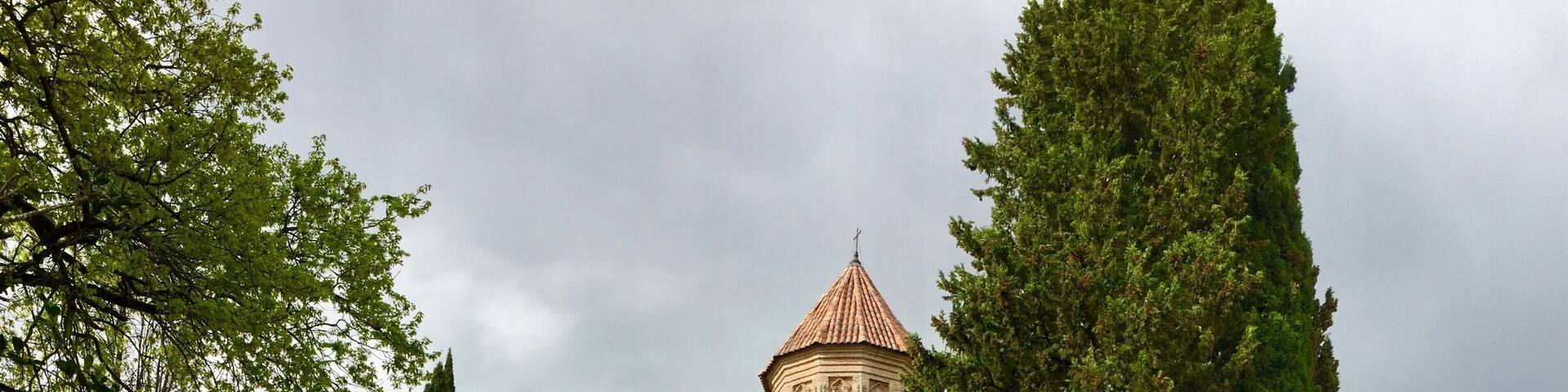 The Italko Monastery, 15km South-West of Telavi, in the 6th century was founded by Senon, one of the 13 Syrian missionaries. The original church dates back to the 8th century, but the church as seen today is from the 11th century with beautiful frescos on the inside. The monastery complex is enclosed by a wall and also houses 2 chapels and the ruins of monastery buildings.