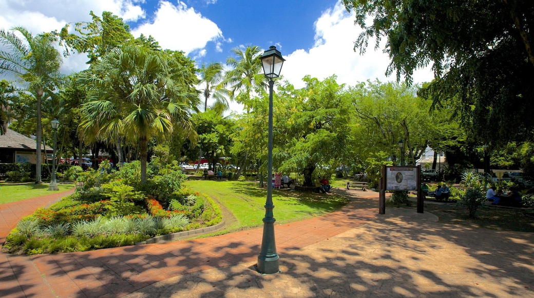 Parc Bougainville som inkluderer park