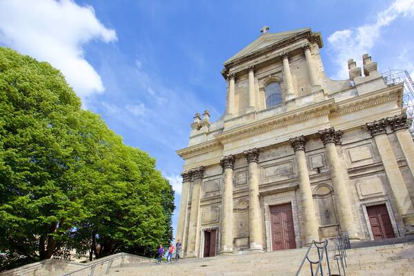 Catedral de Notre Dame que incluye una iglesia o catedral y patrimonio de arquitectura
