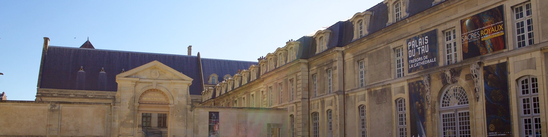 Tau Palace showing heritage elements and chateau or palace