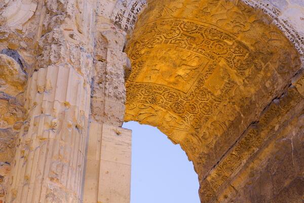 Mars Gate featuring a ruin, heritage elements and heritage architecture