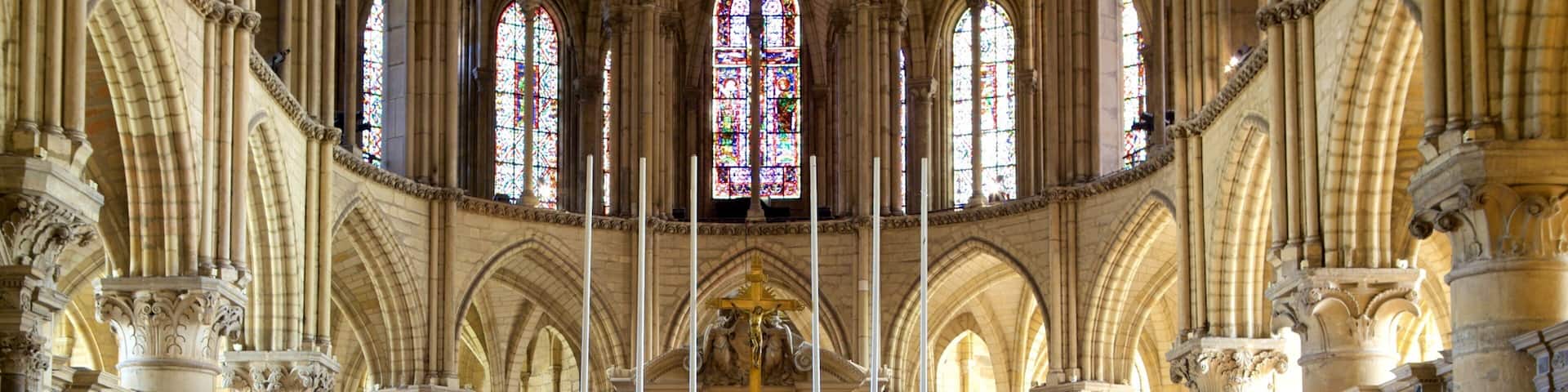 St. Remi Basilica showing heritage elements, a church or cathedral and heritage architecture