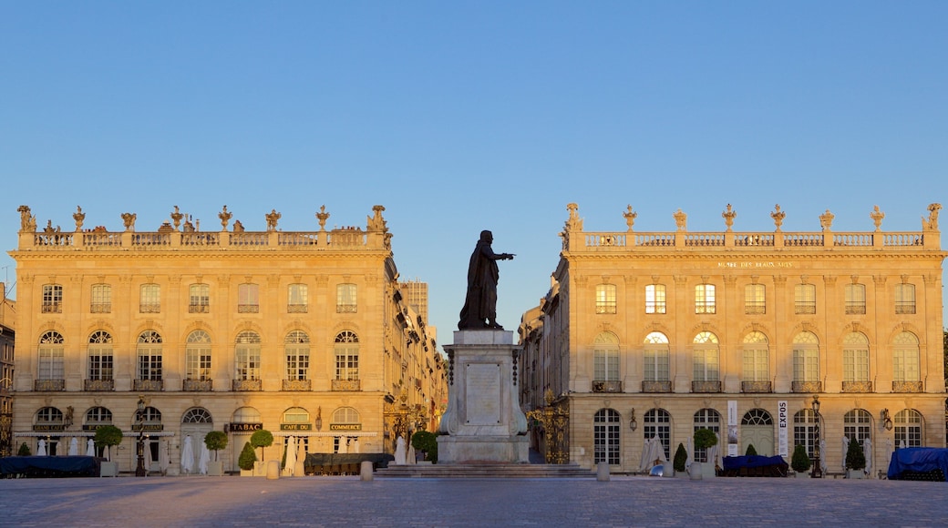 斯坦尼斯拉广场