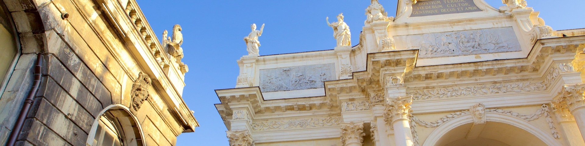 Place Stanislas mostrando elementos patrimoniales y arquitectura patrimonial
